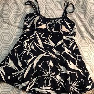 Mainstream one piece swimsuit sz 14